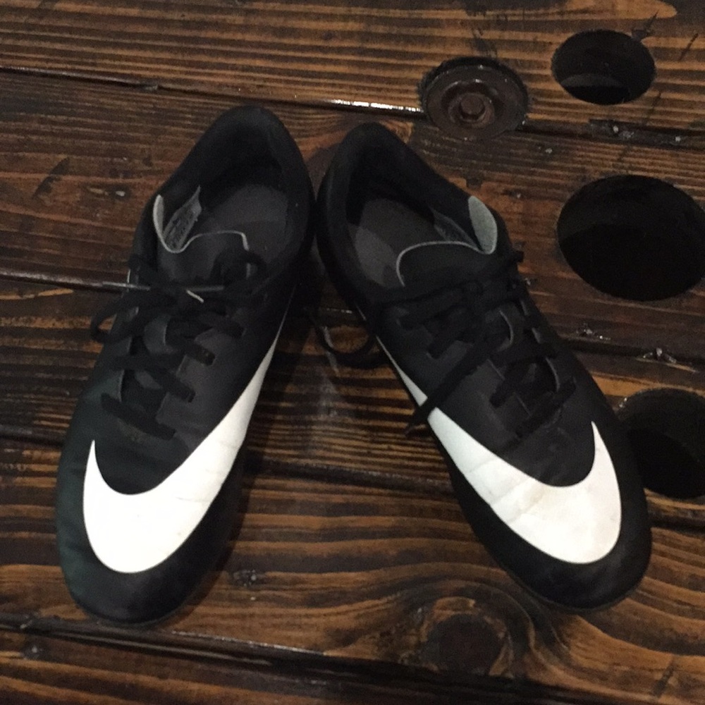 Nike Youth Soccer Cleats